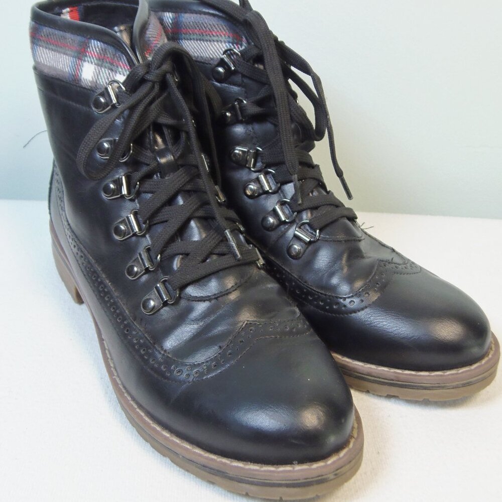 VTG Tommy Hilfiger Twollia2 WingTip Ankle Boots Plaid Cuff Women sz 7.5